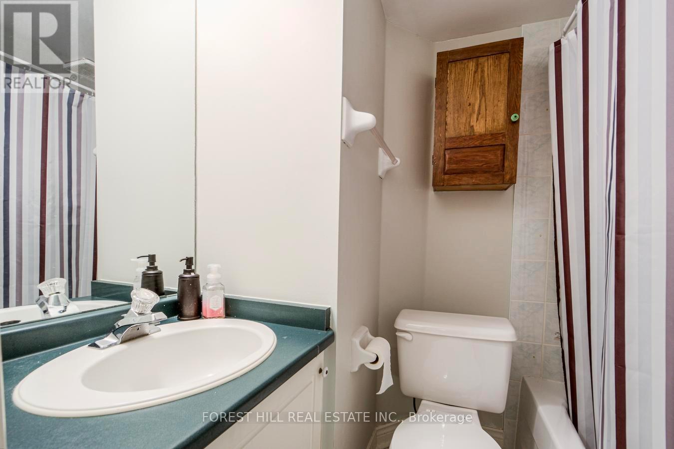 38 Thornbush Court, Richmond Hill, Ontario  L4S 1Z7 - Photo 44 - N12779140