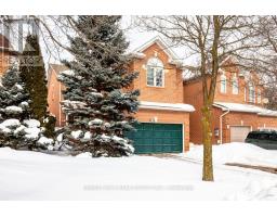38 THORNBUSH COURT, Richmond Hill, Ontario