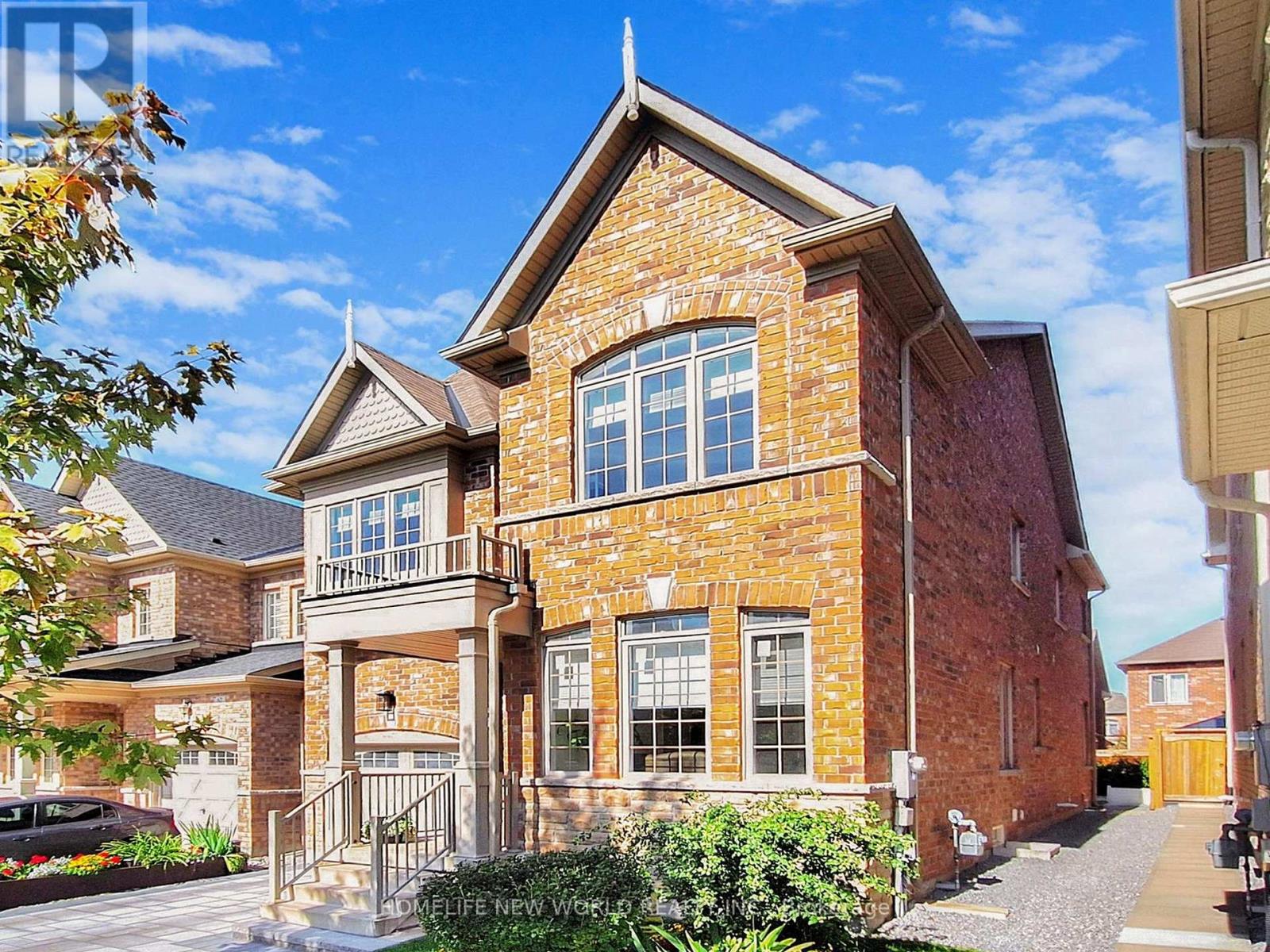 64 Henry Bauer Avenue, Markham, Ontario  L6C 0T1 - Photo 2 - N12779148