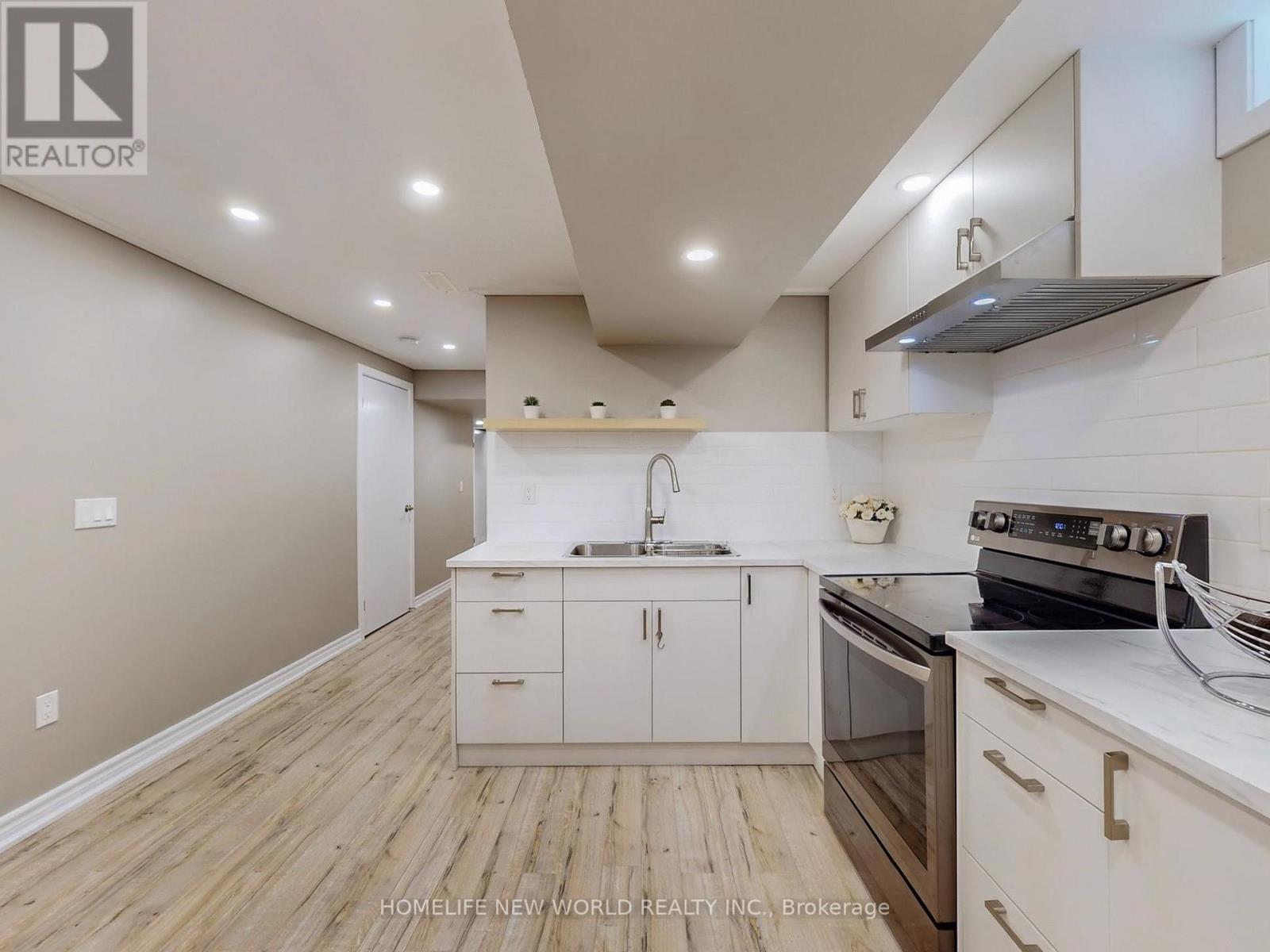 64 Henry Bauer Avenue, Markham, Ontario  L6C 0T1 - Photo 38 - N12779148