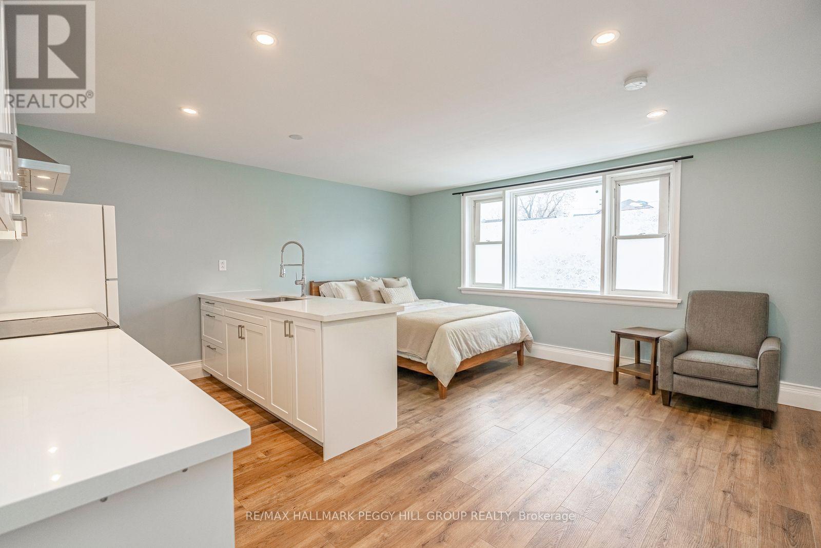 28 Matchedash Street N, Orillia, Ontario  L3V 4T5 - Photo 5 - S12778976