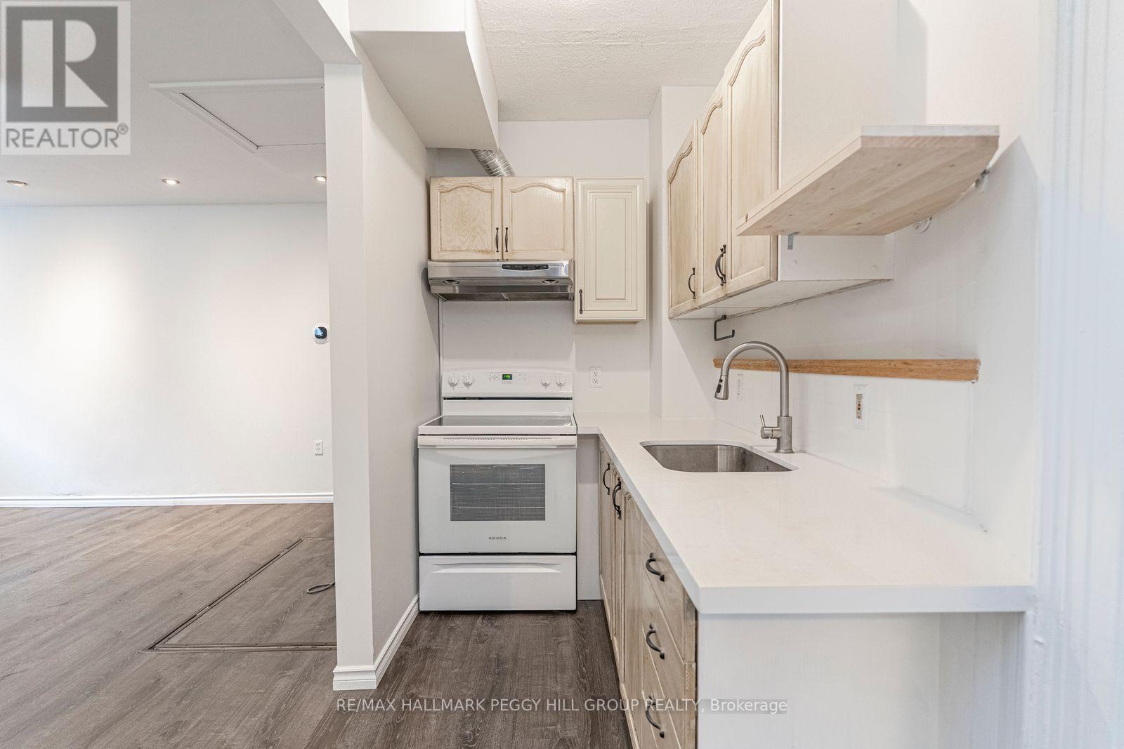 28 Matchedash Street N, Orillia, Ontario  L3V 4T5 - Photo 7 - S12778976