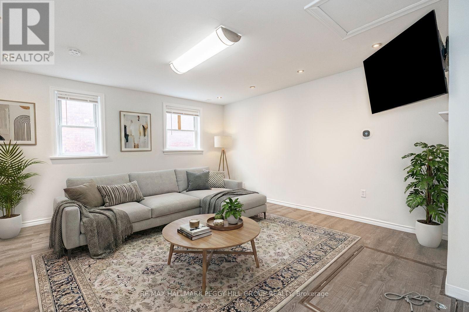 28 Matchedash Street N, Orillia, Ontario  L3V 4T5 - Photo 9 - S12778976