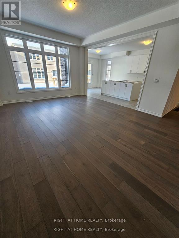 8 Daisy Street, Springwater (Midhurst), Ontario  L9X 2C5 - Photo 13 - S12779090