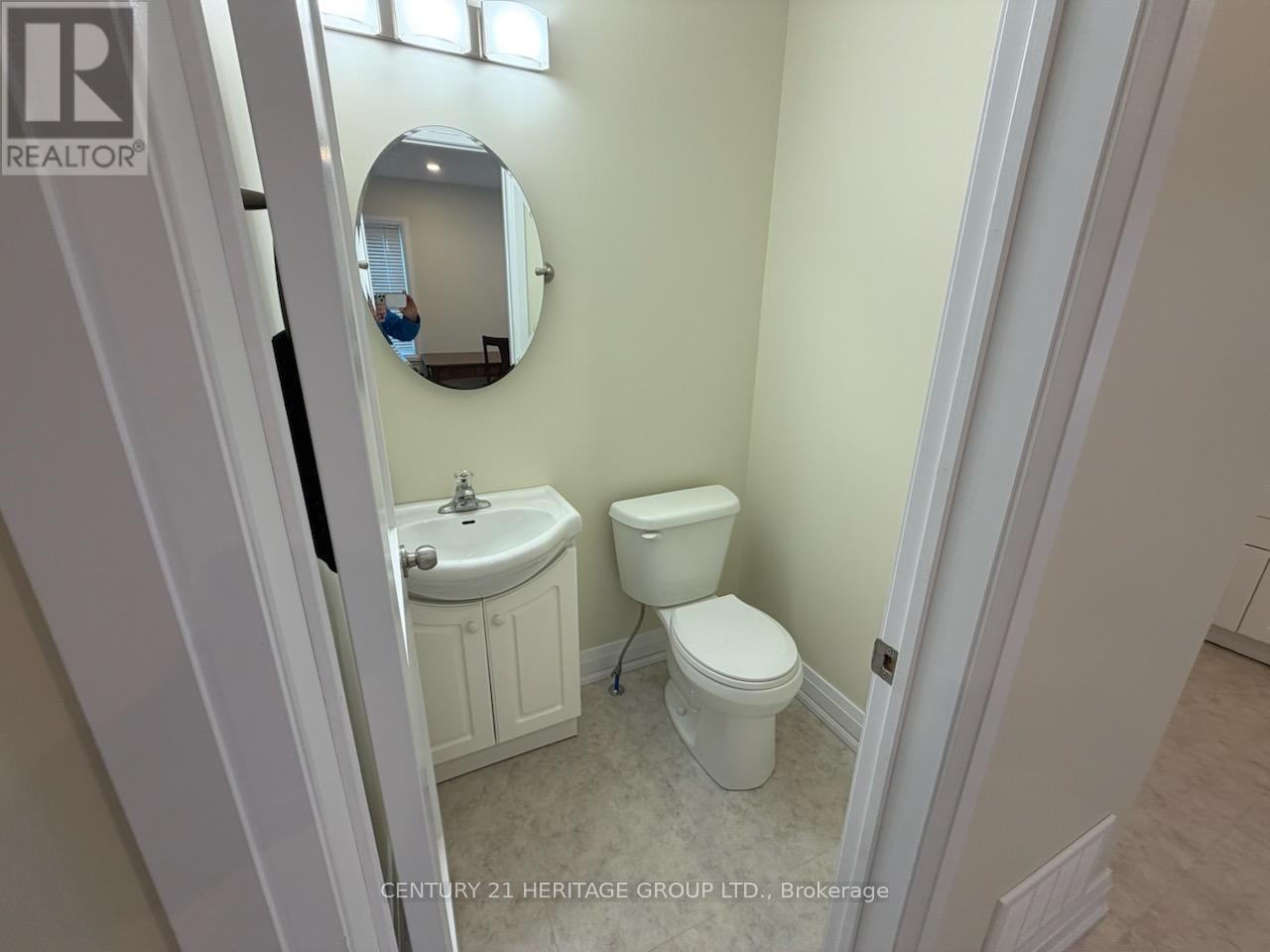 2286b Somers Boulevard, Innisfil, Ontario  L9S 2E6 - Photo 5 - N12777642