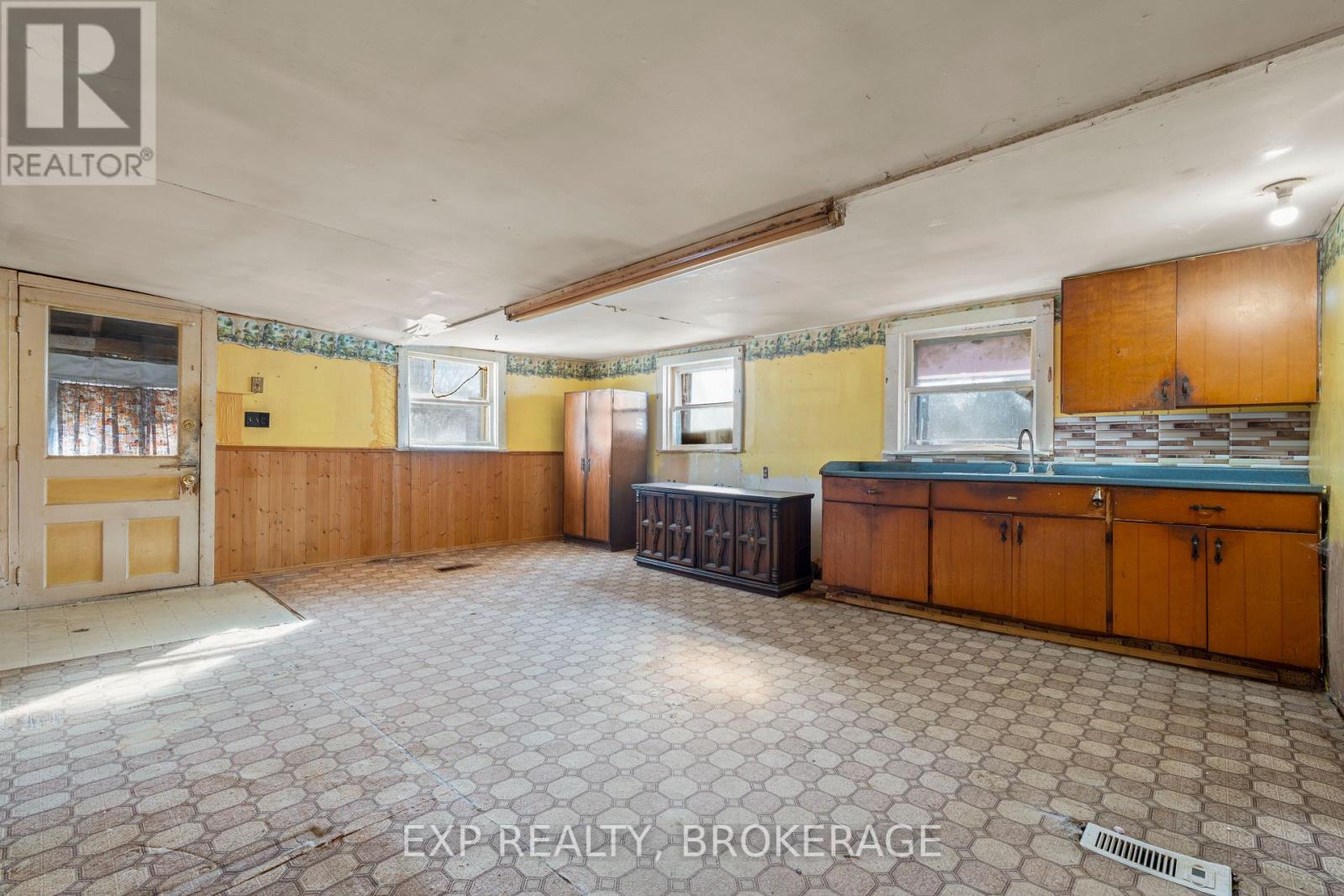 1619 County 2 Road, Front Of Yonge, Ontario  K0E 1R0 - Photo 10 - X12778302