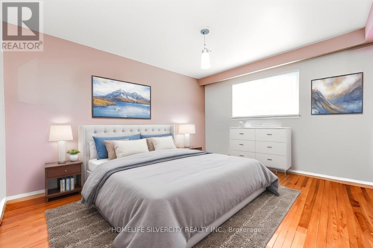 7424 Netherwood Road, Mississauga, Ontario  L4T 2N6 - Photo 29 - W12768654