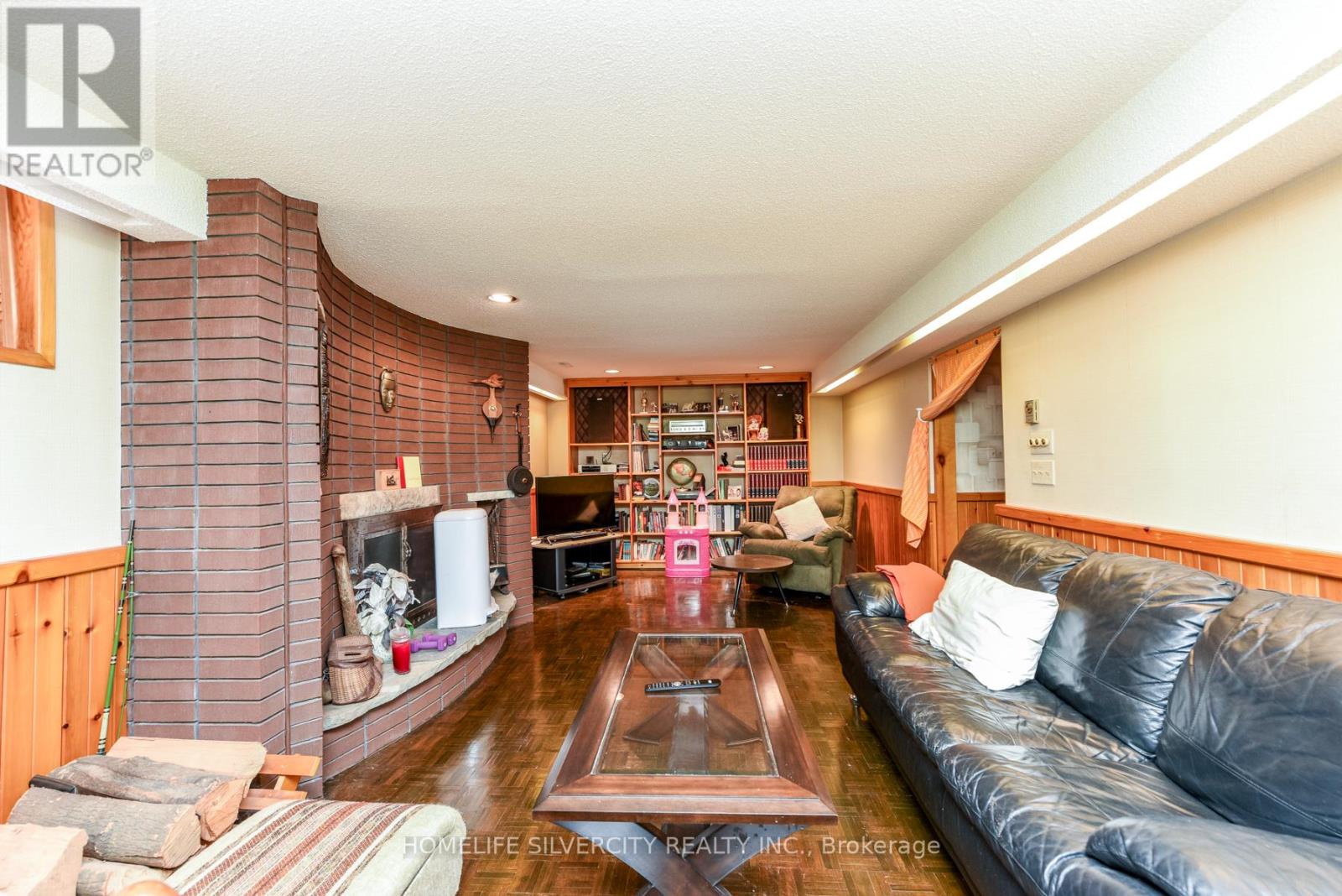 7424 Netherwood Road, Mississauga, Ontario  L4T 2N6 - Photo 40 - W12768654