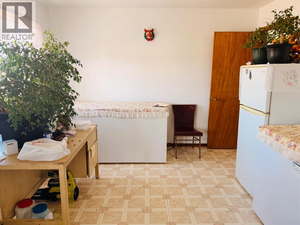 421 Retzke Street, Enchant, Alberta  T0K 0V0 - Photo 5 - A2285117