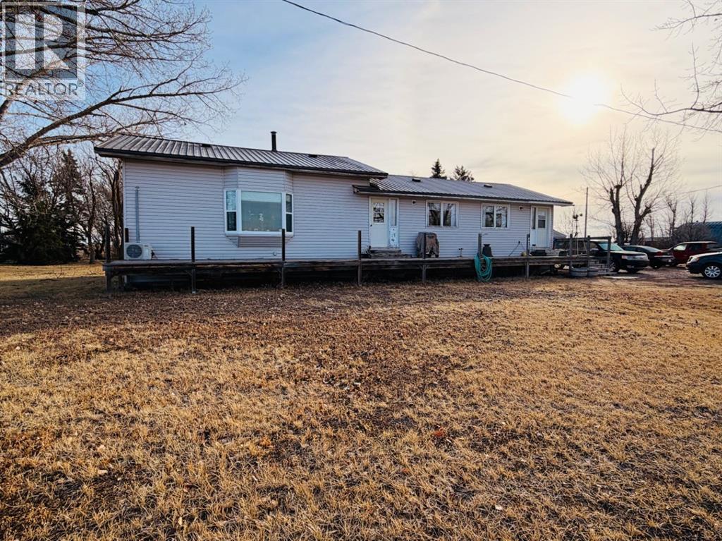 421 Retzke Street, Enchant, Alberta  T0K 0V0 - Photo 4 - A2285117