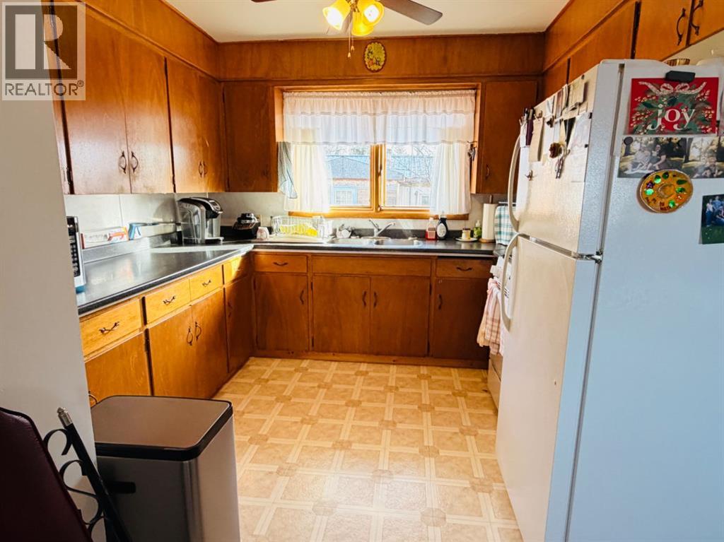 421 Retzke Street, Enchant, Alberta  T0K 0V0 - Photo 11 - A2285117