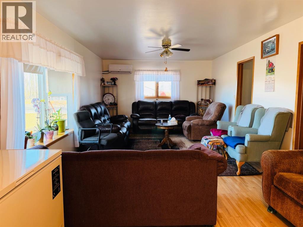 421 Retzke Street, Enchant, Alberta  T0K 0V0 - Photo 16 - A2285117