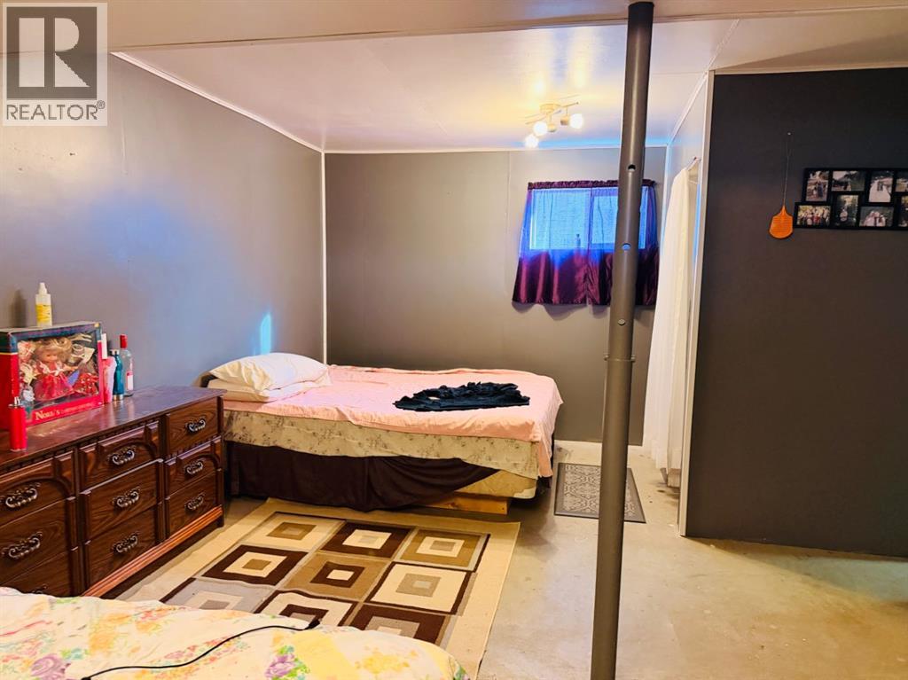 421 Retzke Street, Enchant, Alberta  T0K 0V0 - Photo 29 - A2285117