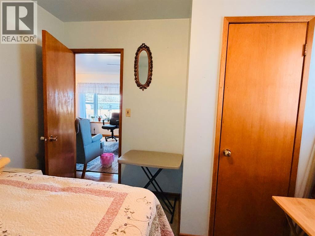 421 Retzke Street, Enchant, Alberta  T0K 0V0 - Photo 22 - A2285117