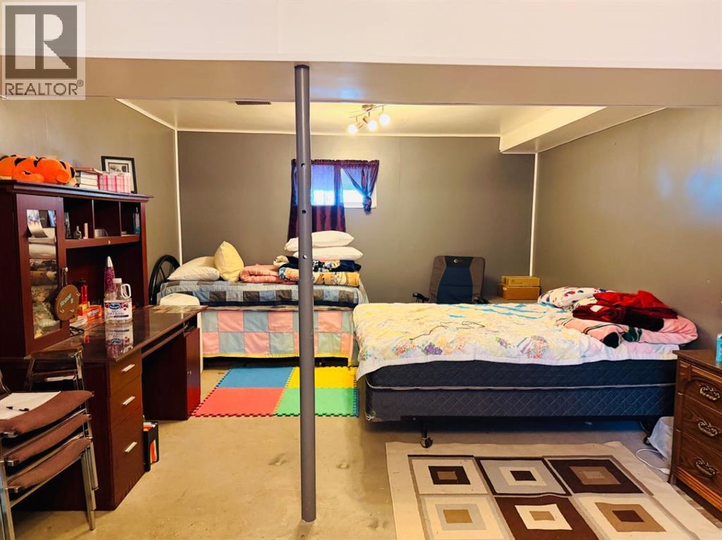 421 Retzke Street, Enchant, Alberta  T0K 0V0 - Photo 28 - A2285117