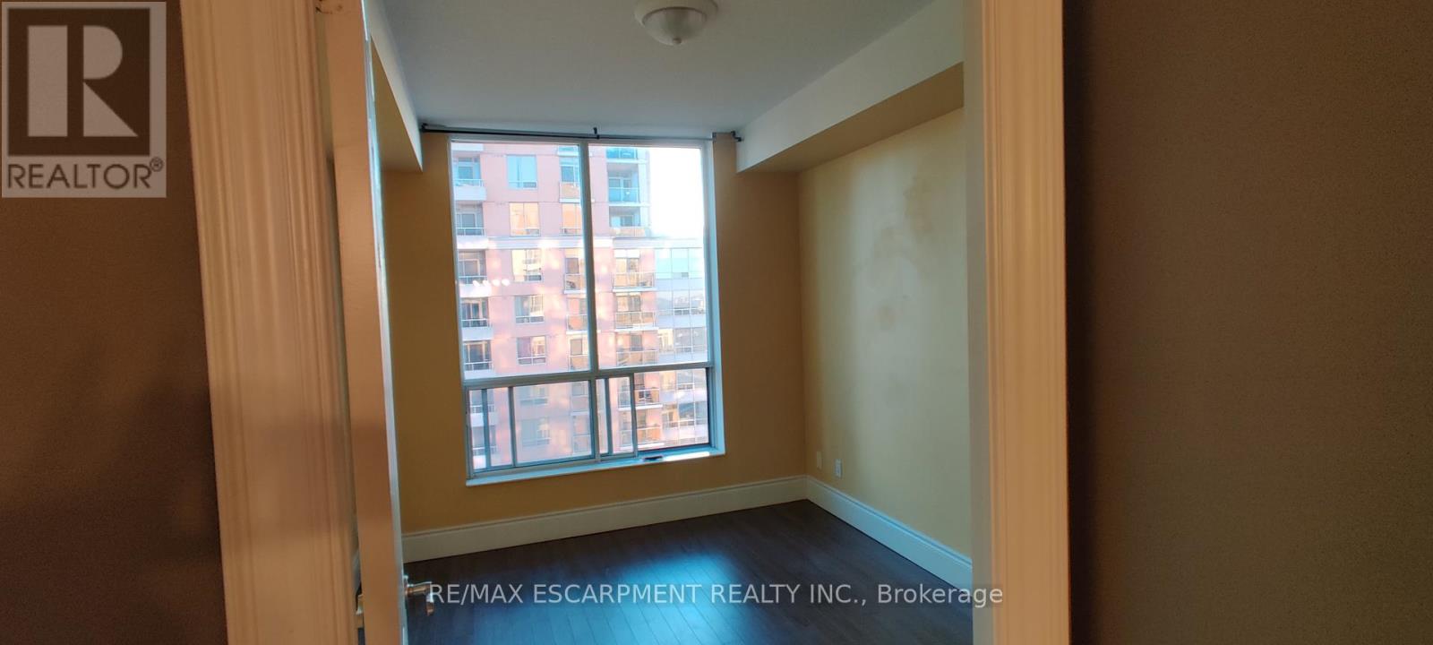 2012 - 5229 Dundas Street W, Toronto, Ontario  M9B 6L9 - Photo 9 - W12778894