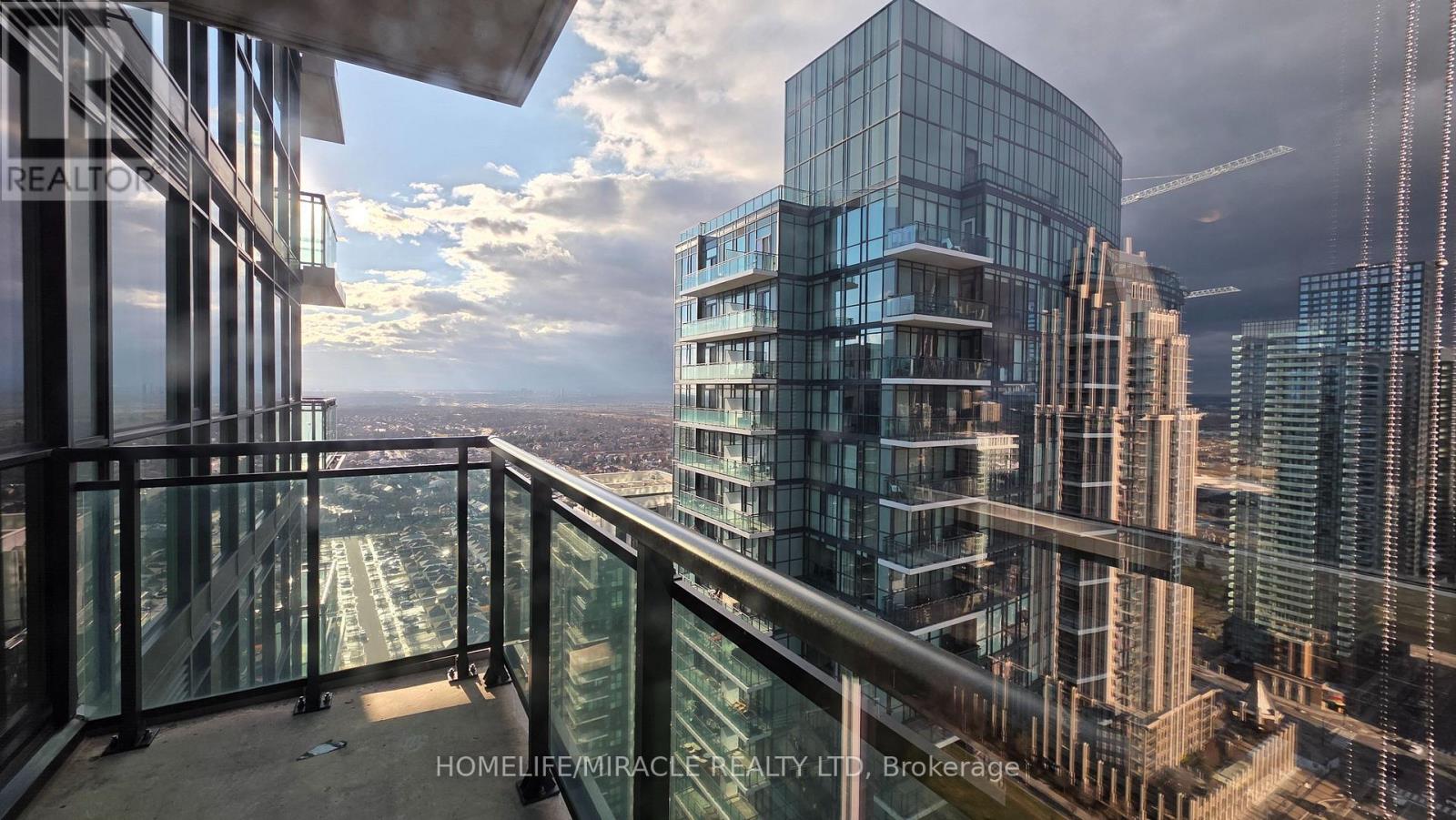 3408 - 4070 Confederation Parkway, Mississauga, Ontario  L5B 0E9 - Photo 9 - W12778990