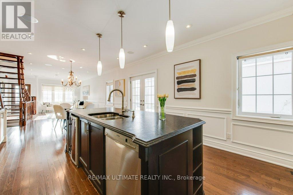 62 Teignmouth Avenue, Toronto, Ontario  M6E 1S9 - Photo 11 - W12779002