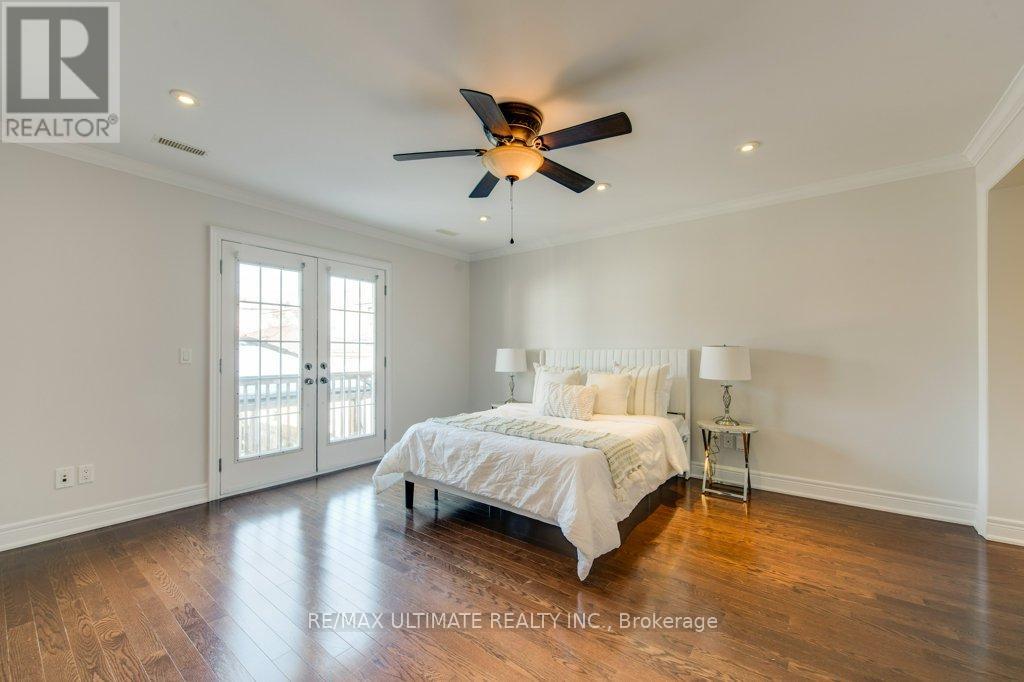 62 Teignmouth Avenue, Toronto, Ontario  M6E 1S9 - Photo 28 - W12779002