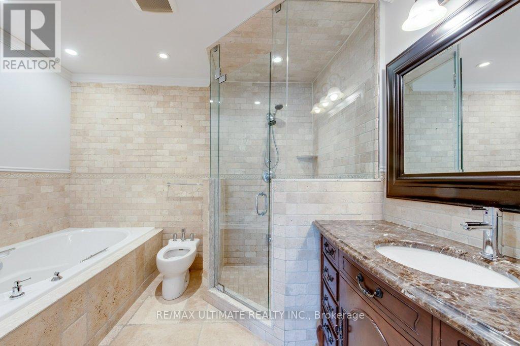 62 Teignmouth Avenue, Toronto, Ontario  M6E 1S9 - Photo 30 - W12779002