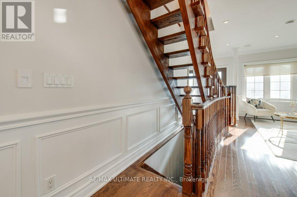 62 Teignmouth Avenue, Toronto, Ontario  M6E 1S9 - Photo 35 - W12779002