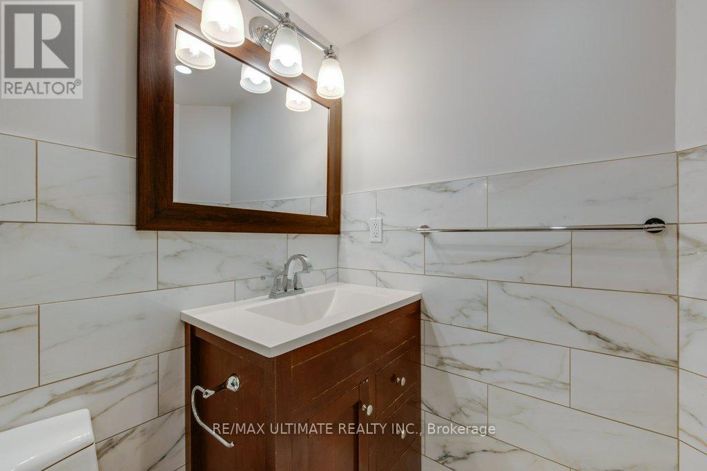 62 Teignmouth Avenue, Toronto, Ontario  M6E 1S9 - Photo 41 - W12779002