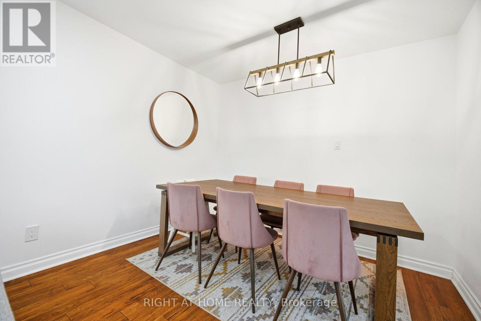 423 Melores Drive, Burlington, Ontario  L7L 4V3 - Photo 17 - W12779054