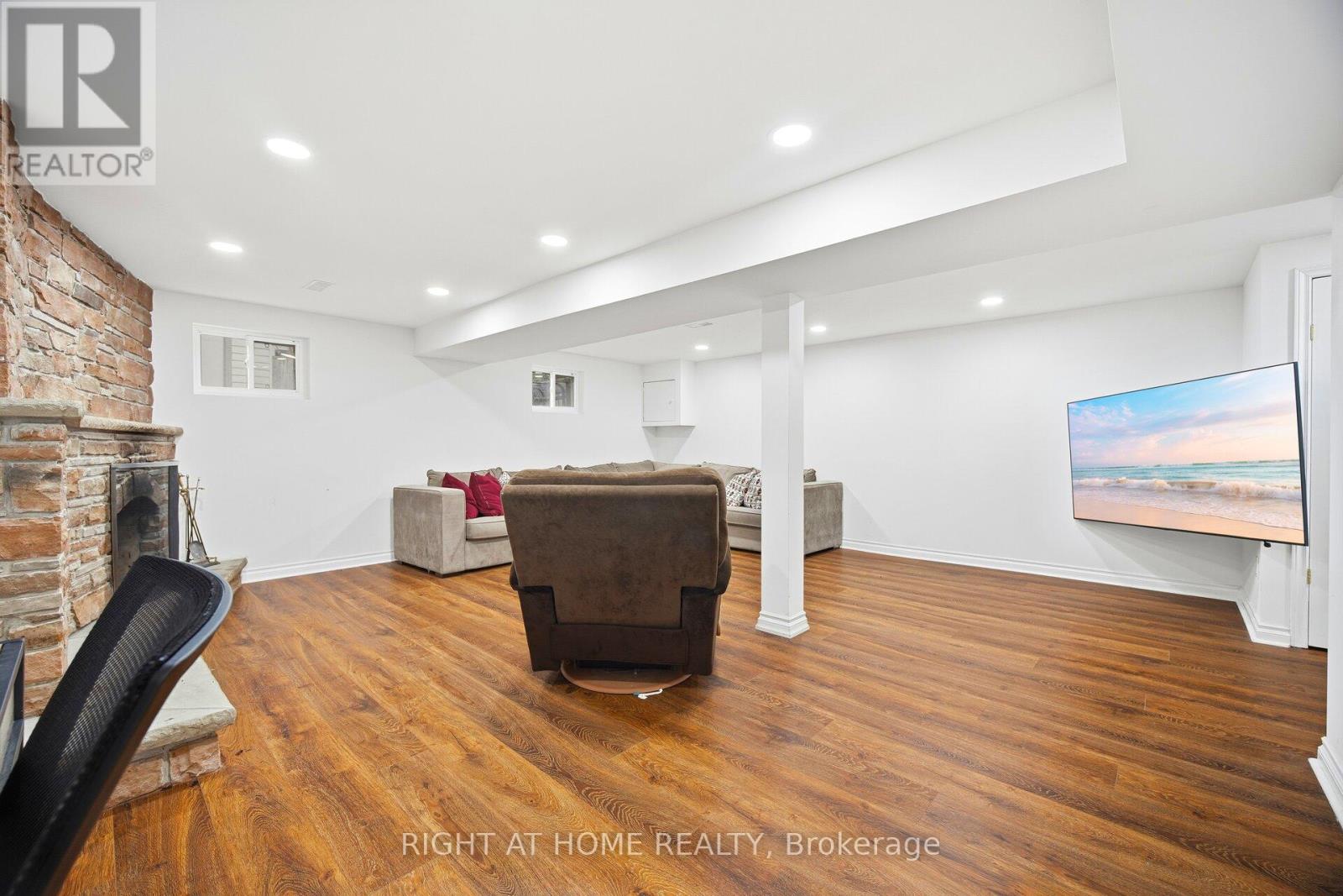 423 Melores Drive, Burlington, Ontario  L7L 4V3 - Photo 33 - W12779054