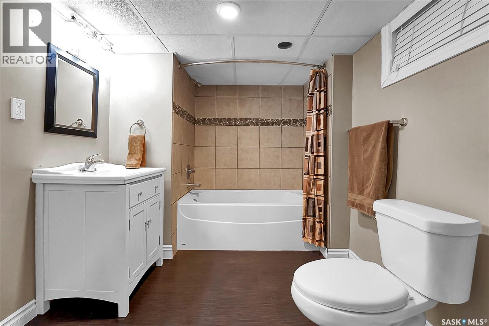 207 5th Avenue E, Biggar, Saskatchewan  S0K 0M0 - Photo 30 - SK028344