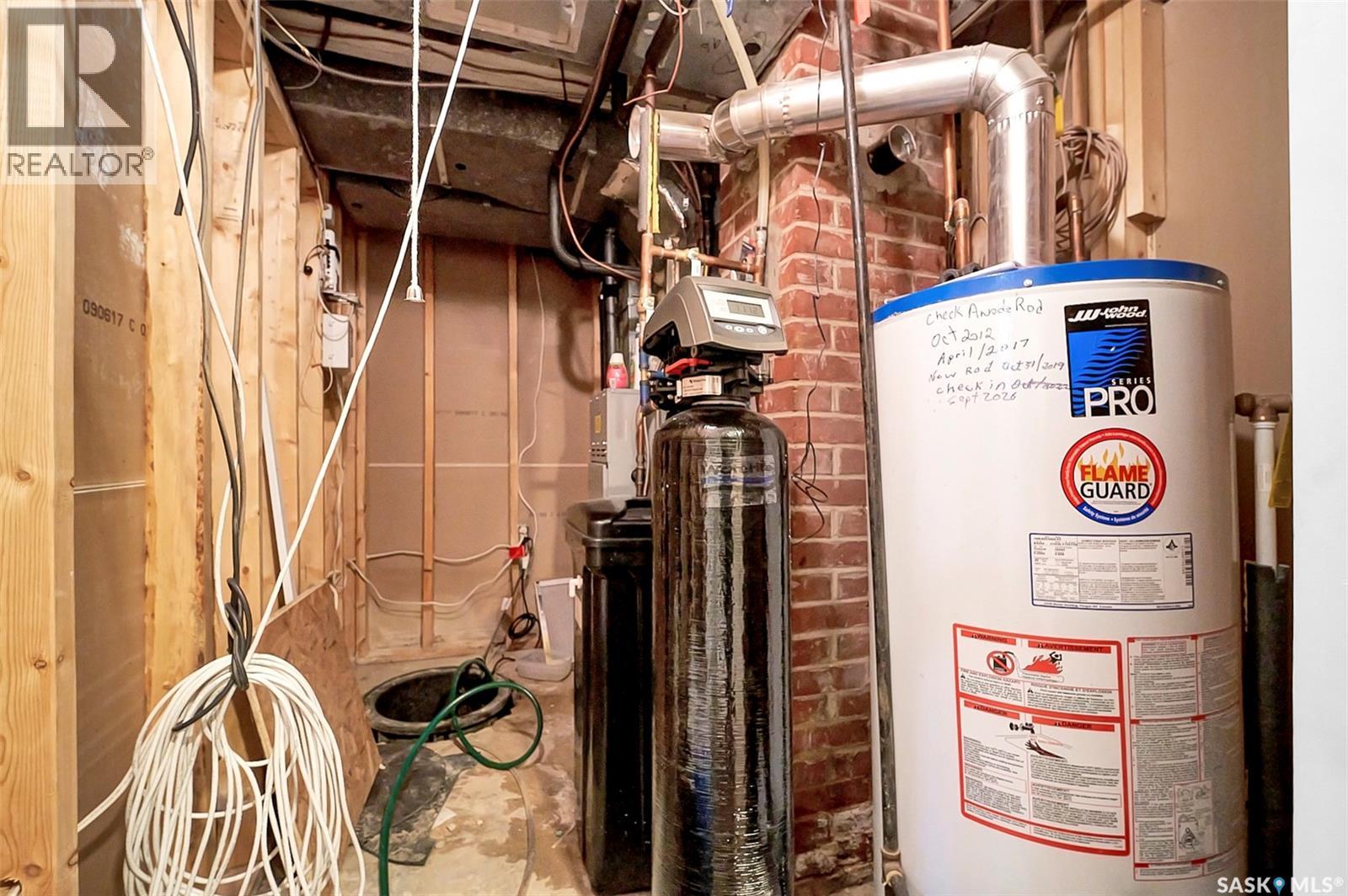 207 5th Avenue E, Biggar, Saskatchewan  S0K 0M0 - Photo 32 - SK028344