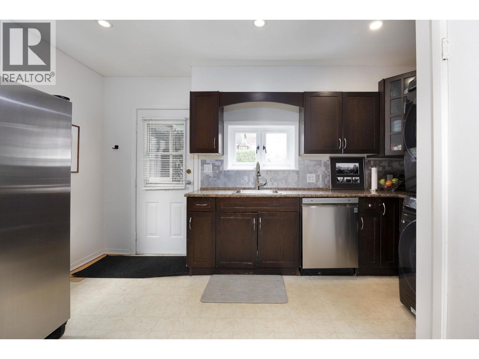 524 Second Street, New Westminster, British Columbia  V3L 2M3 - Photo 12 - R3088879