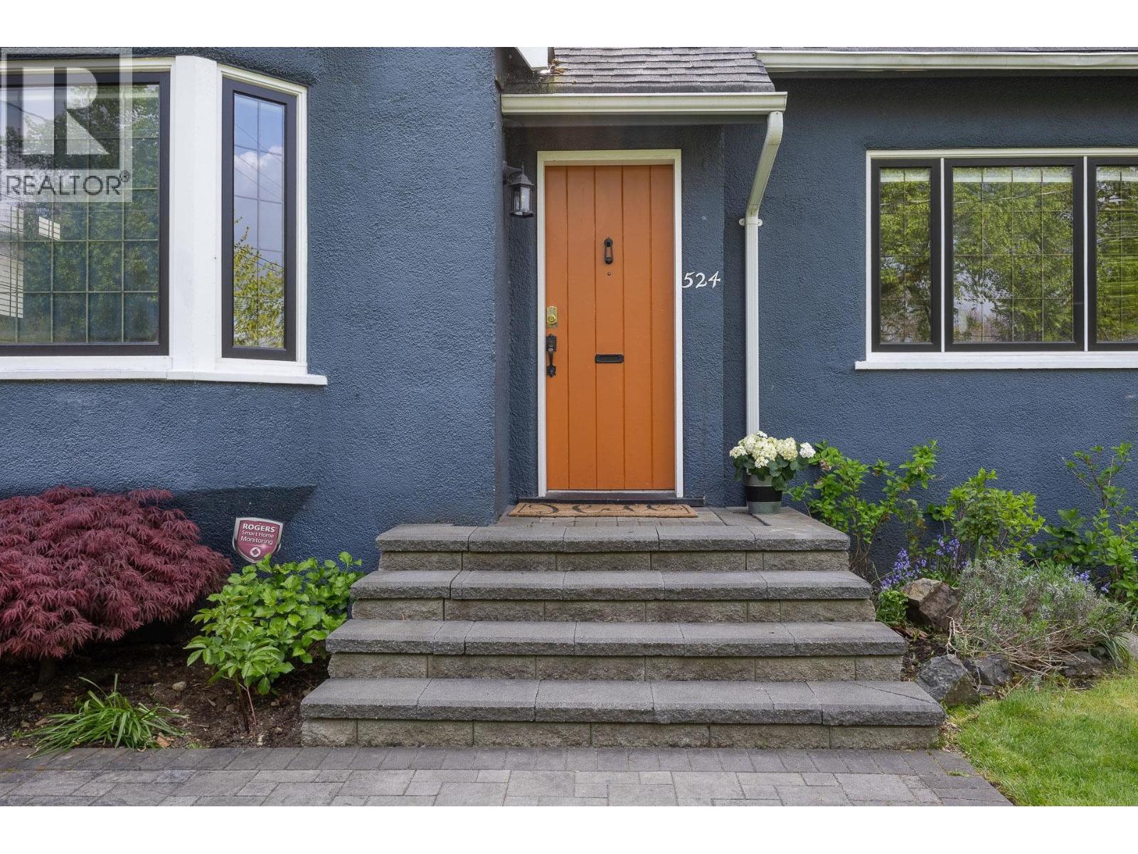 524 Second Street, New Westminster, British Columbia  V3L 2M3 - Photo 2 - R3088879