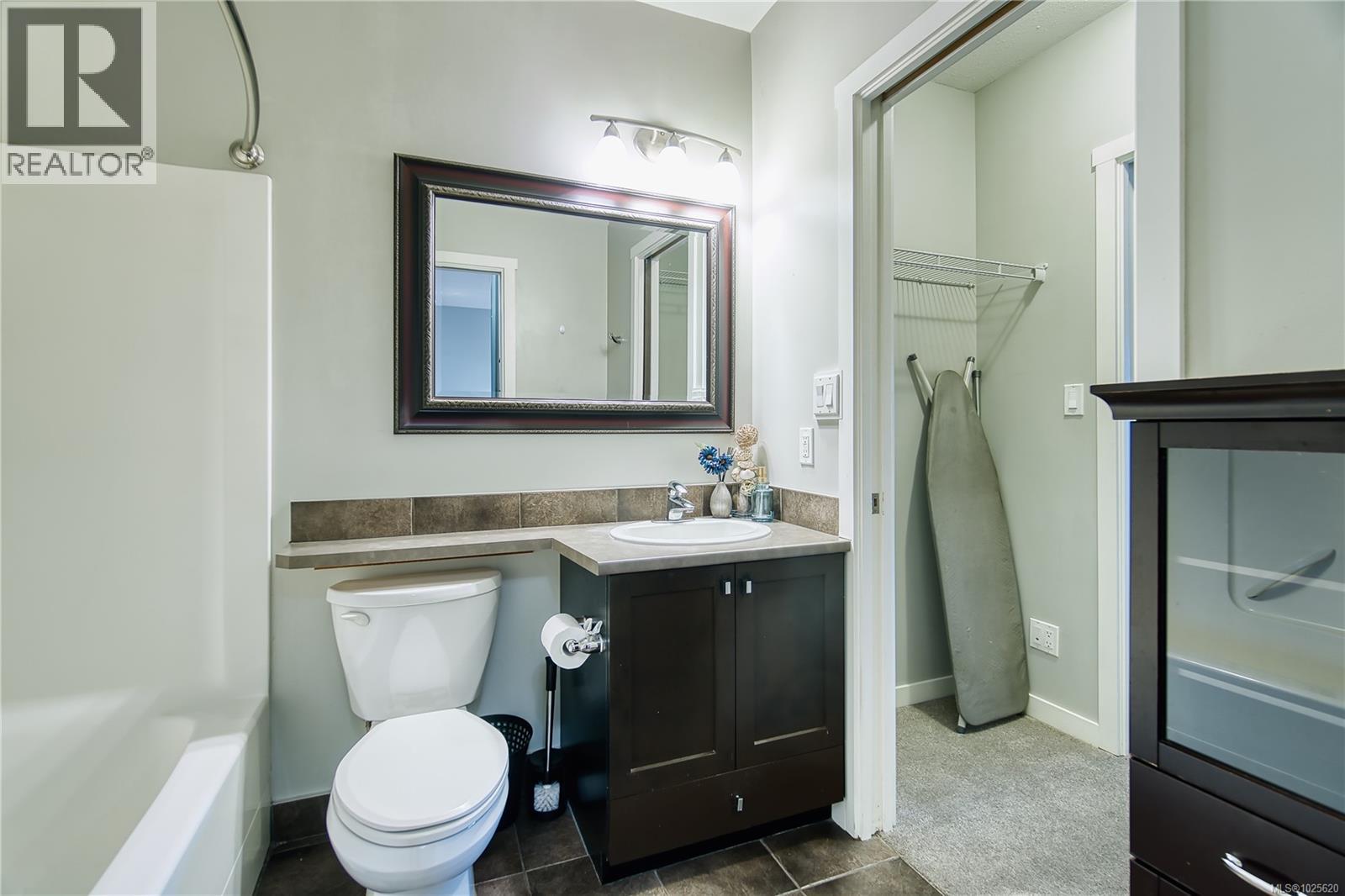 302 555 Franklyn St, Nanaimo, British Columbia  V9R 2X9 - Photo 26 - 1025620