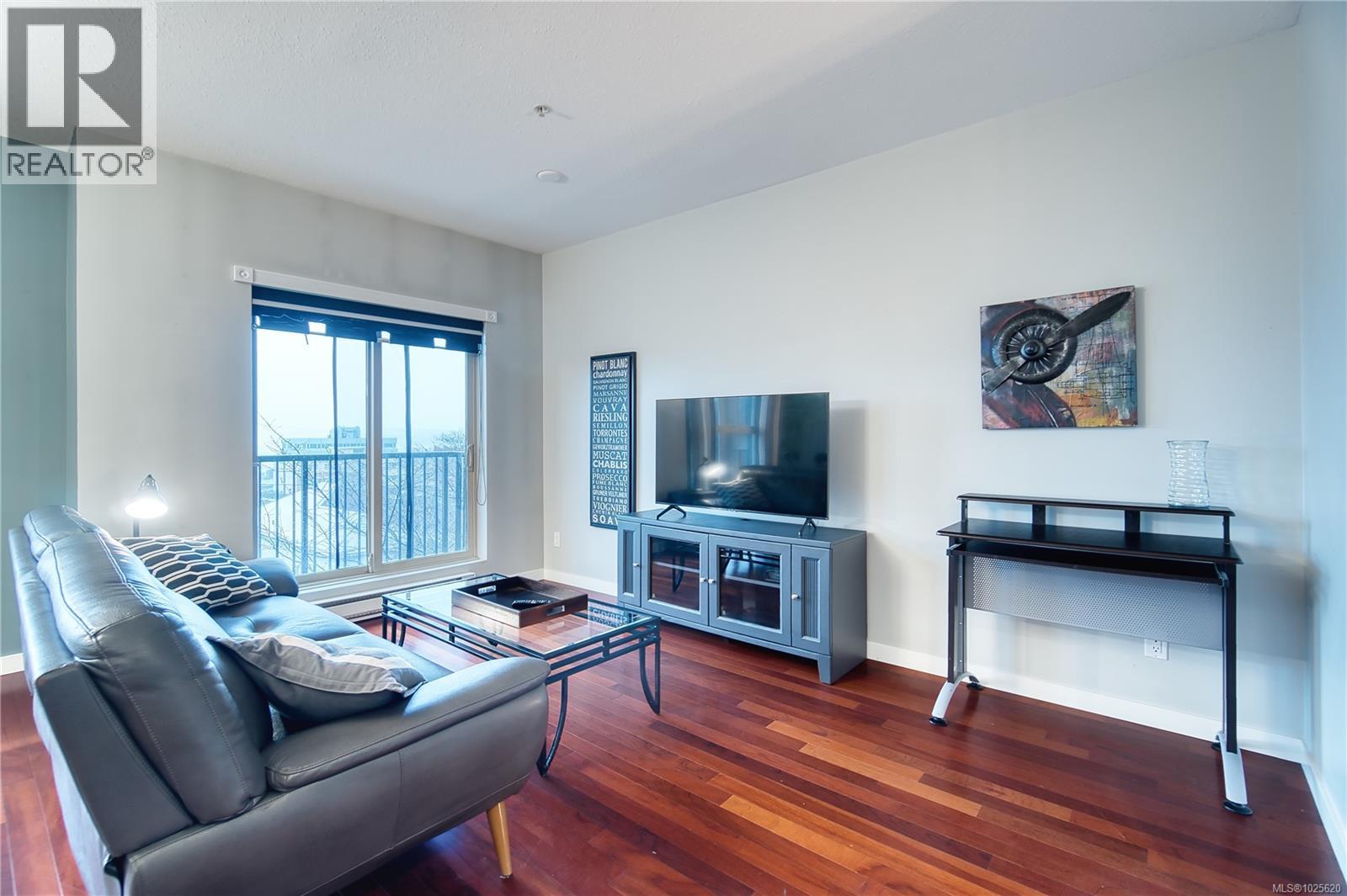 302 555 Franklyn St, Nanaimo, British Columbia  V9R 2X9 - Photo 4 - 1025620