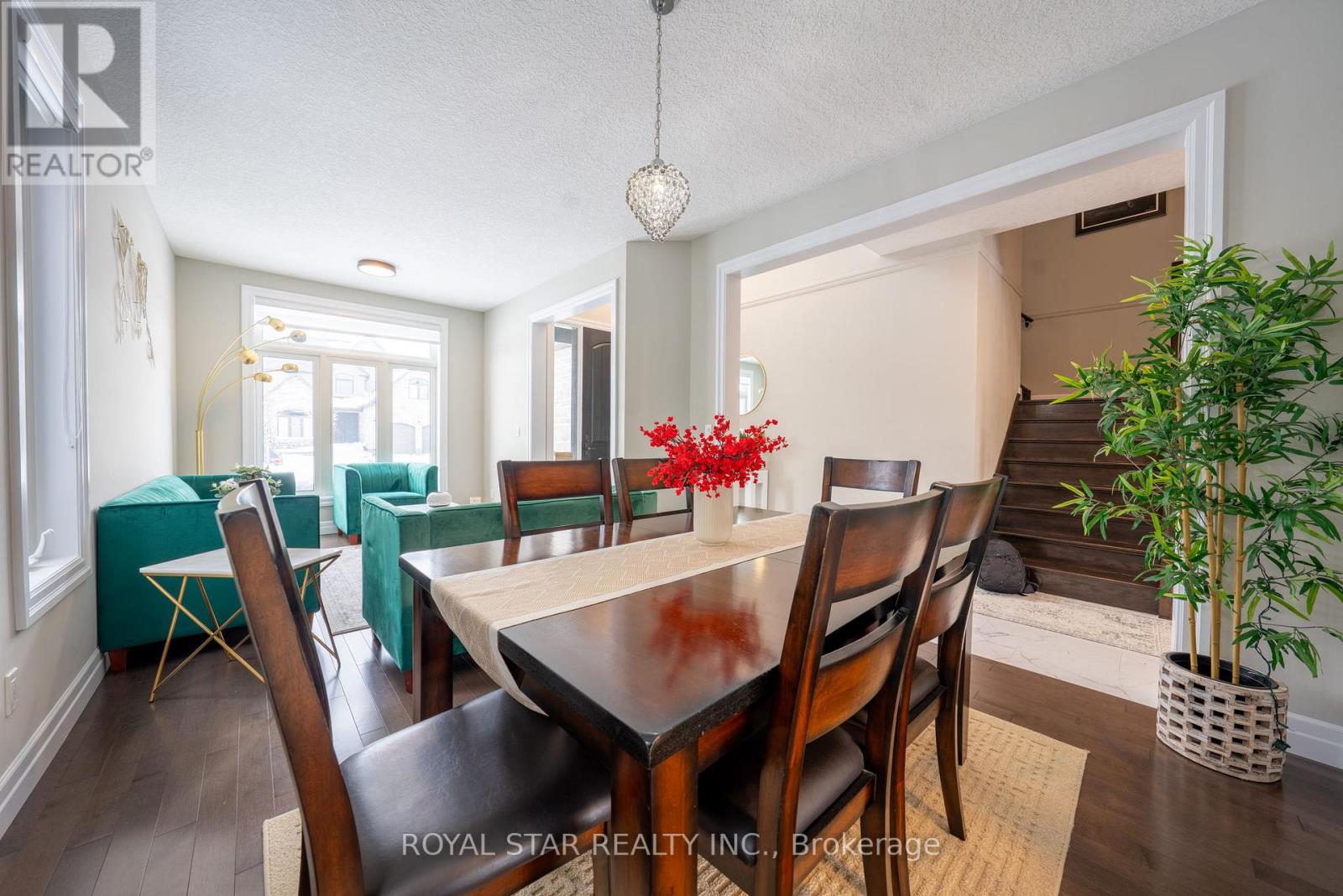 325 Masters Drive, Woodstock, Ontario  N4T 0L2 - Photo 10 - X12778938