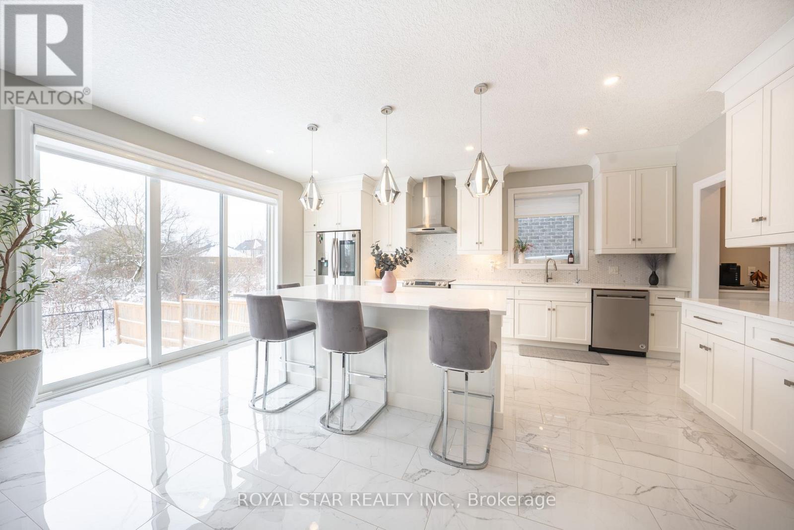 325 Masters Drive, Woodstock, Ontario  N4T 0L2 - Photo 14 - X12778938