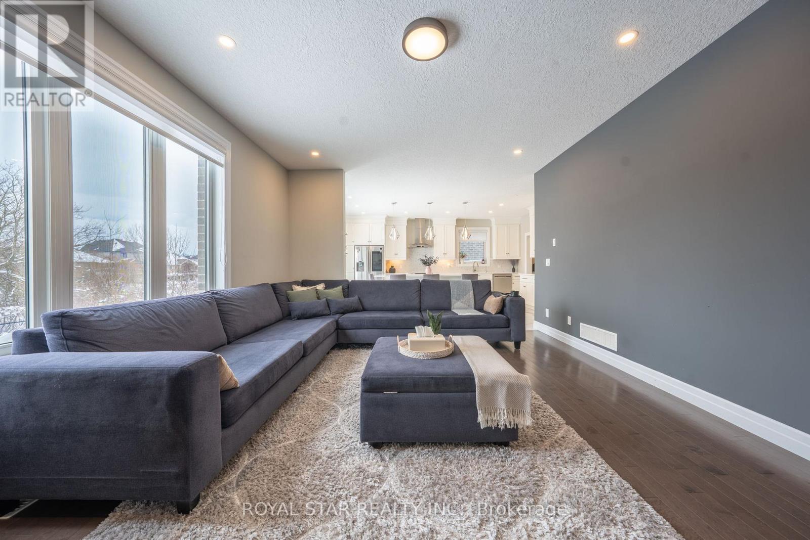 325 Masters Drive, Woodstock, Ontario  N4T 0L2 - Photo 18 - X12778938