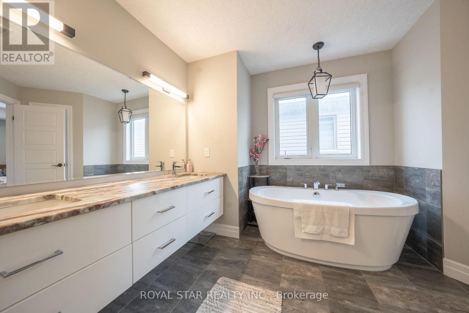 325 Masters Drive, Woodstock, Ontario  N4T 0L2 - Photo 36 - X12778938