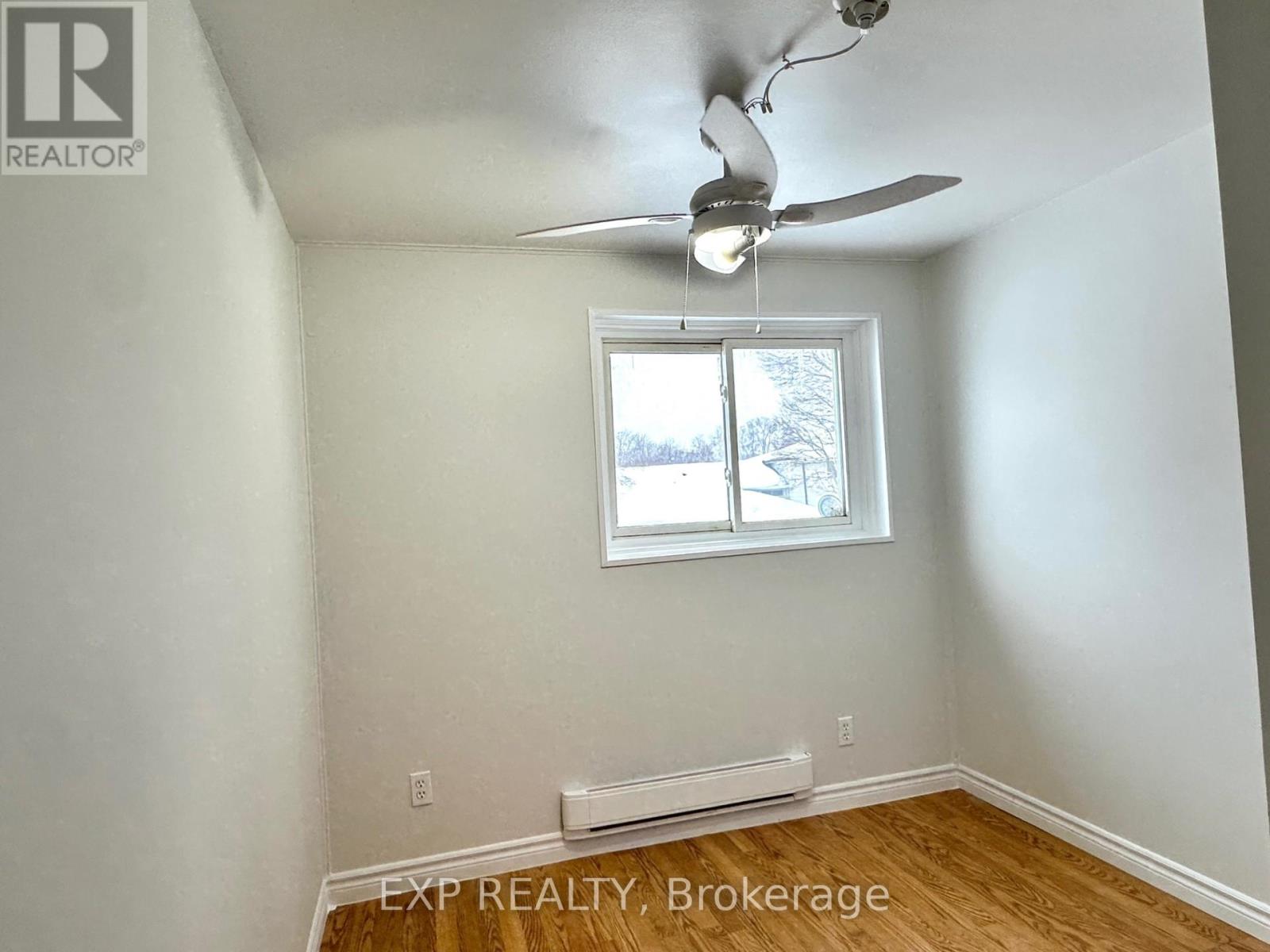 545 Parkview Crescent, Cambridge, Ontario  N3H 4Z9 - Photo 11 - X12778958