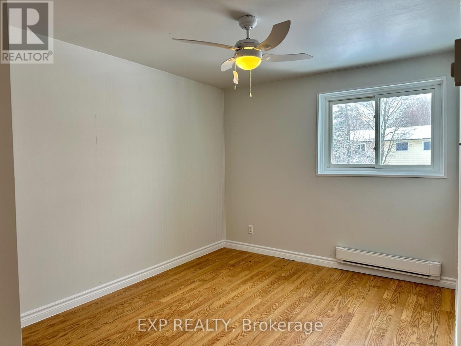 545 Parkview Crescent, Cambridge, Ontario  N3H 4Z9 - Photo 13 - X12778958