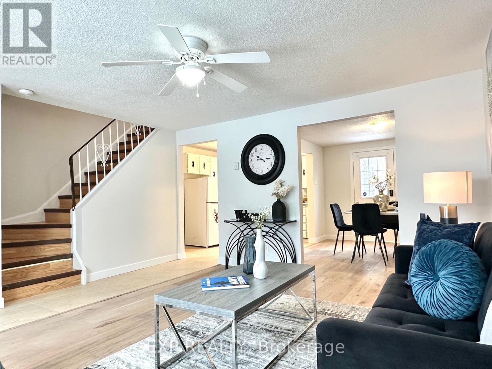 545 Parkview Crescent, Cambridge, Ontario  N3H 4Z9 - Photo 3 - X12778958