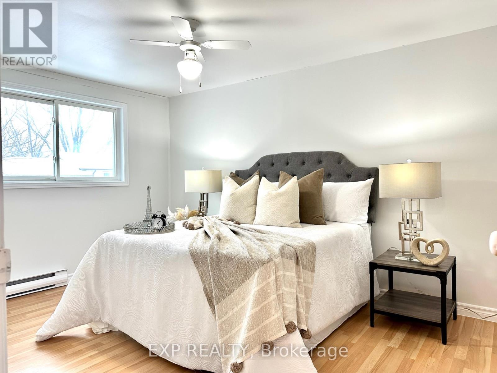 545 Parkview Crescent, Cambridge, Ontario  N3H 4Z9 - Photo 9 - X12778958