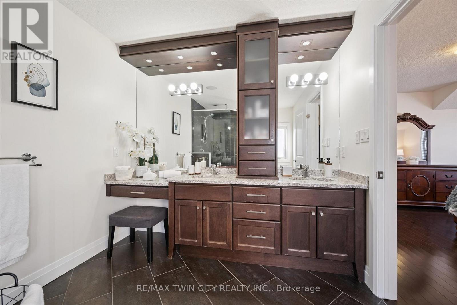 556 Netherwood Crescent, Kitchener, Ontario  N2P 0B8 - Photo 22 - X12779084