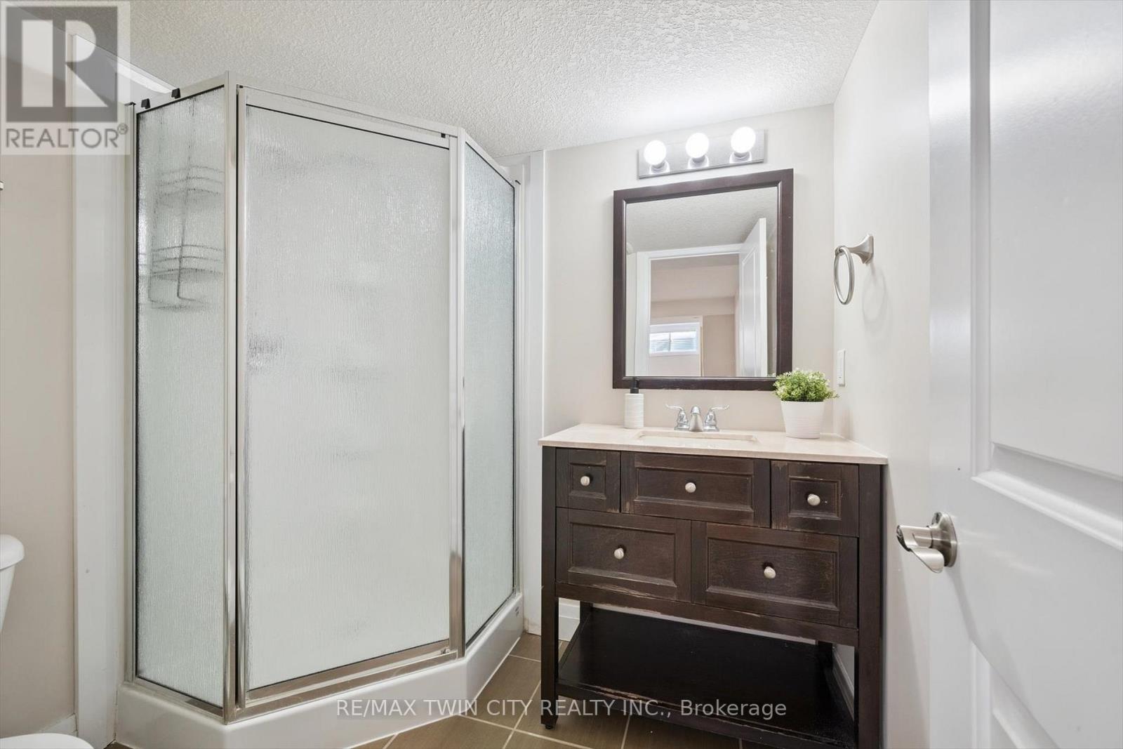 556 Netherwood Crescent, Kitchener, Ontario  N2P 0B8 - Photo 35 - X12779084