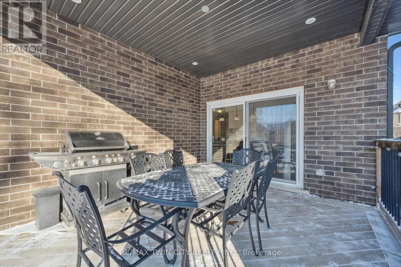 556 Netherwood Crescent, Kitchener, Ontario  N2P 0B8 - Photo 37 - X12779084