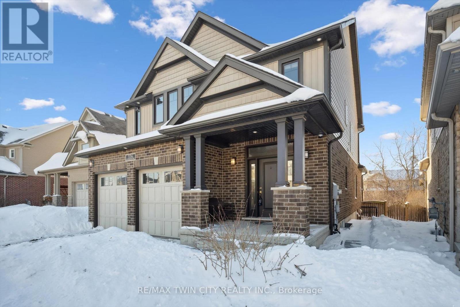 556 Netherwood Crescent, Kitchener, Ontario  N2P 0B8 - Photo 4 - X12779084