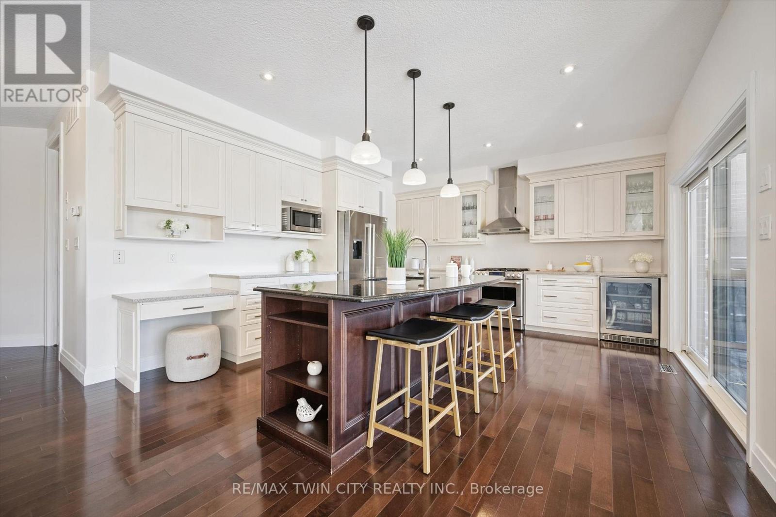 556 Netherwood Crescent, Kitchener, Ontario  N2P 0B8 - Photo 9 - X12779084