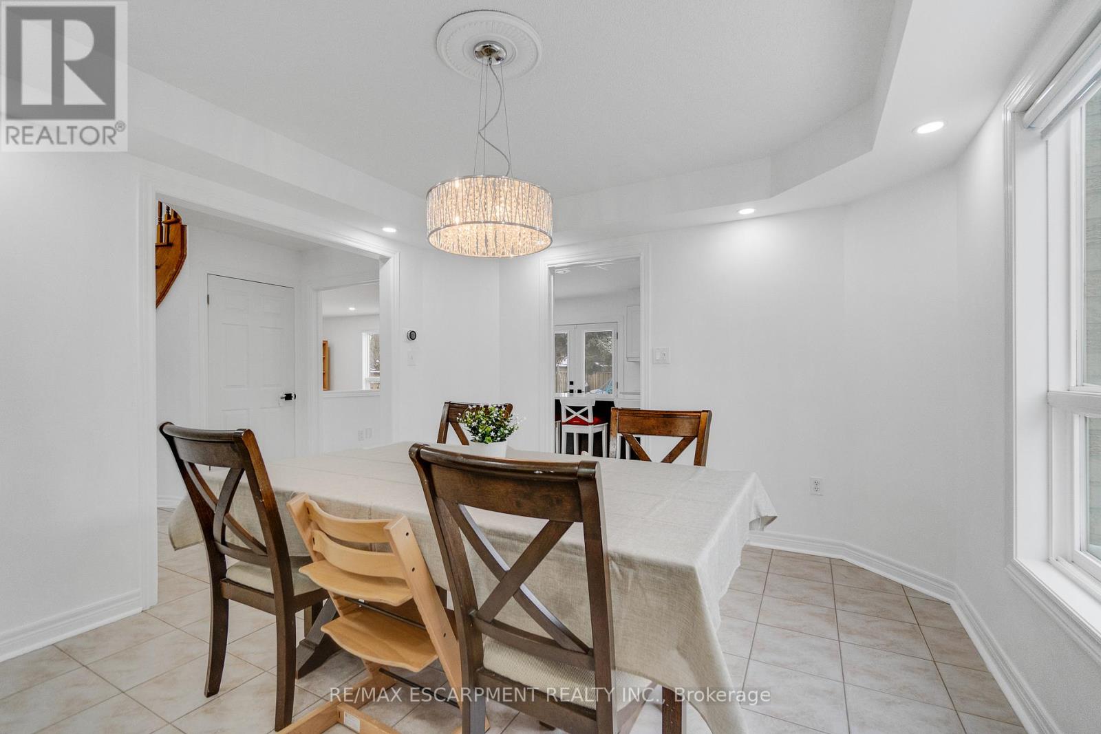 191 Hawkswood Trail, Hamilton, Ontario  L9B 2T1 - Photo 11 - X12779122