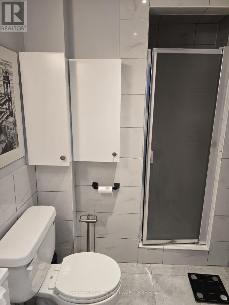 3229 Paul Henderson Drive, Mississauga, Ontario  L5M 0H8 - Photo 15 - W12779184