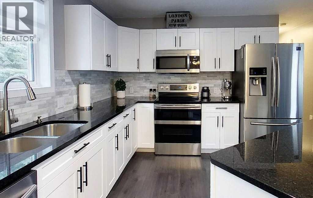 6218 12 Avenue S, Edson, Alberta  T7E 1Y5 - Photo 5 - A2284452